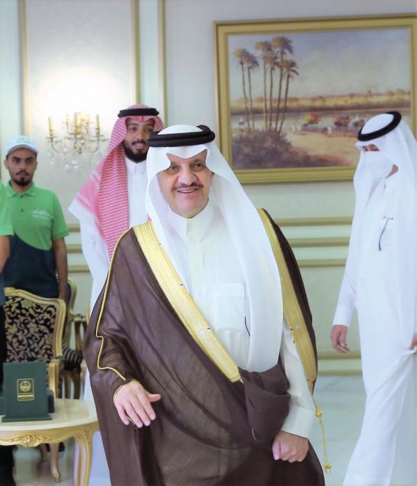 أمير الشرقية: القيادة تدعم العمل الخيري وفق آليات تضمن وصوله للمستفيدين