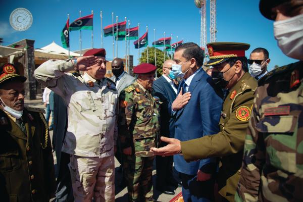 حماية الميليشيات للدبيبة جعلته يتمسك بالسلطة ويرفض تسليمها لحكومة باشاغا المكلفة من البرلمان (اليوم)