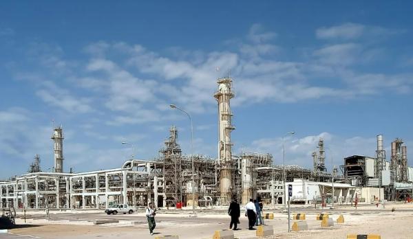 مصنع لانتاج الغاز الدوحة، قطر- مشاع إبداعي