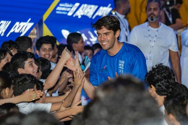 كرنفال مبهر.. بين الأطفال ونجوم البرازيل