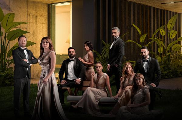 جريمة قتل غامضة تحرك أبطال مسلسل ستيلتو - مشاع إبداعي