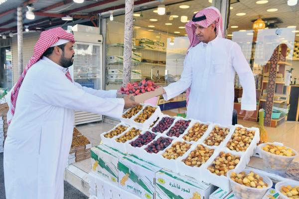 «الحلوة».. درة محصول التمور في حائل