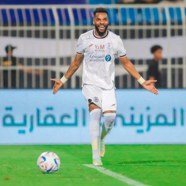 الصدارة.. مشتركة!!