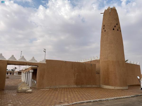 «لينة».. سوق تاريخي يجمع بين عراقة الماضي وحداثة الحاضر