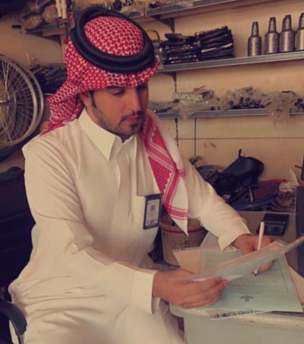 مخالفة منشأتين تجاريتين في الظهران