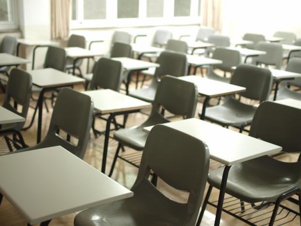 يمكن تسجيل الدخول إلى النظام بحساب ولي الأمر - مشاع إبداعي