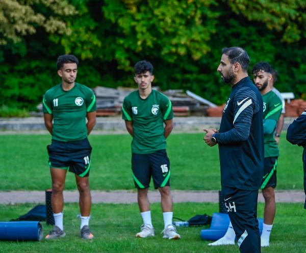 «الأولمبي» يدشن معسكر كرواتيا بتدريبات خفيفة