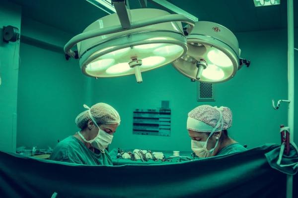في أسبوع.. 3 متوفين دماغياً يعيدون 14 مواطناً للحياة