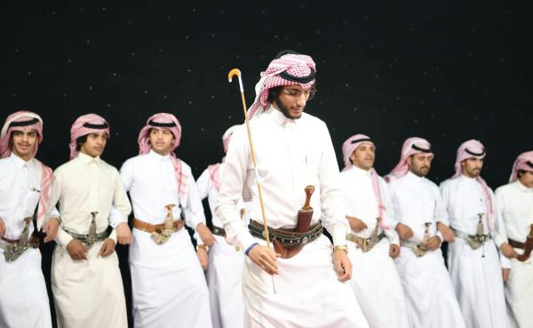 «القزوعي».. رمز الفرح والابتهاج بالمنطقة الجنوبية