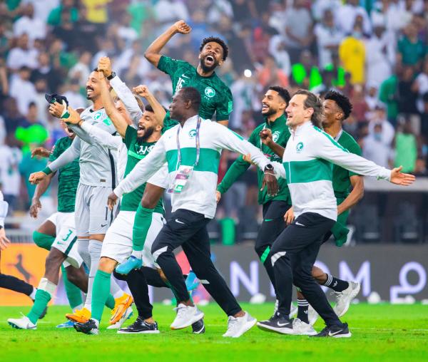 يتباهى بها الوطن14 إنجازا..