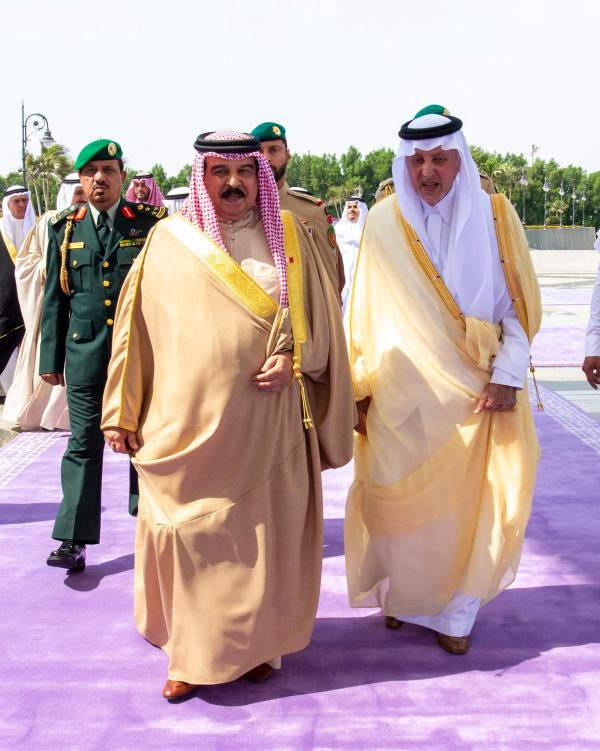 ملك البحرين يصل إلى جدة في زيارة للمملكة