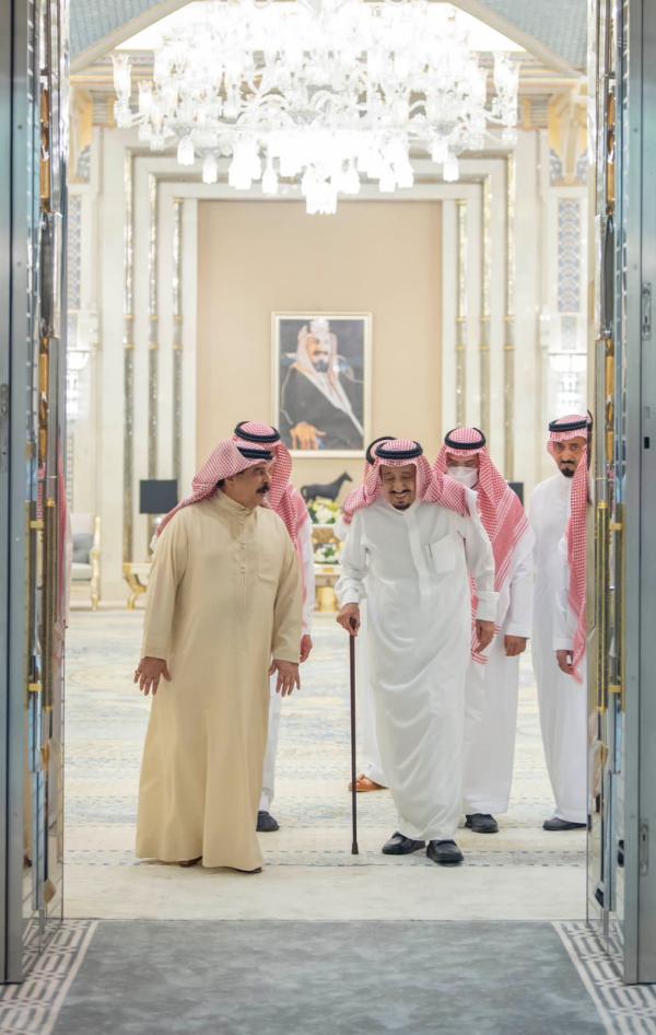 عاجل| خادم الحرمين الشريفين يستقبل ملك مملكة البحرين