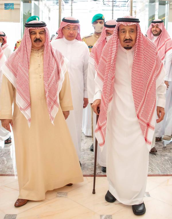 خادم الحرمين يستقبل ملك البحرين