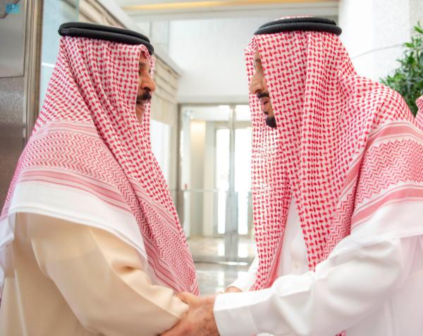 خادم الحرمين يستقبل ملك البحرين