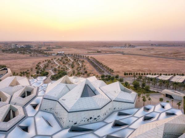 'كابسارك' يبحث مستقبل الهيدروجين في قطاع النقل