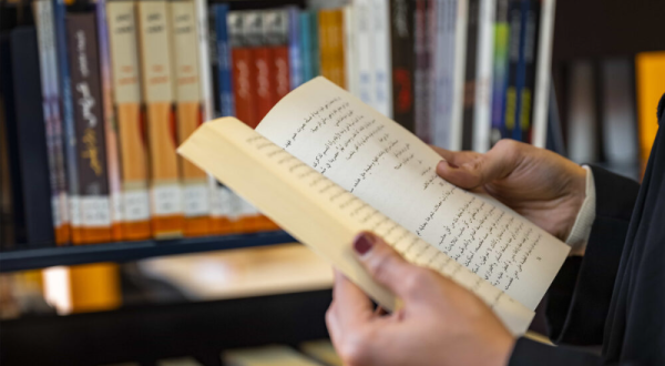 «معارض الكتاب» فرصة لتخطي عقبات النشر محليا وعربيا وعالميا