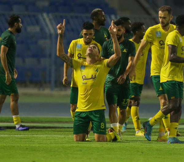 الخليج يتنفس بمعاناة الباطن