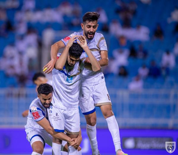ذئاب.. ولا حسبنا لأحد حساب