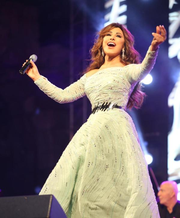 نجوى كرم تشعل ليل «هيوستن»