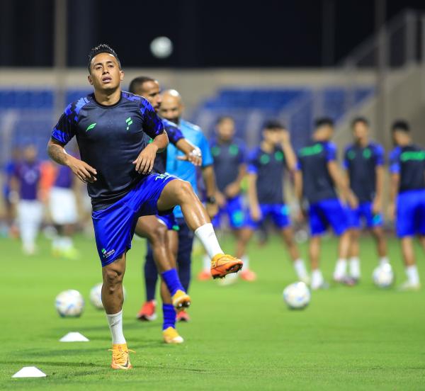 «تمزق» يبعد بن دبكة عن مواجهة الاتحاد