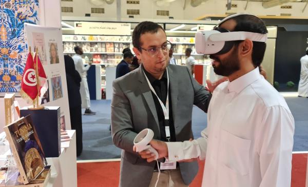 زوّار «كتاب الرياض» يستعرضون مواقع تونس الأثرية بصريّاً