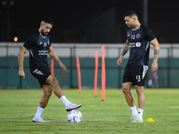 «الفيديو» يجهز الشباب للهلال