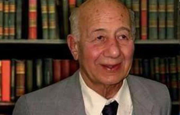 المؤرخ المصري مصطفى العبادي - مشاع إبداعي