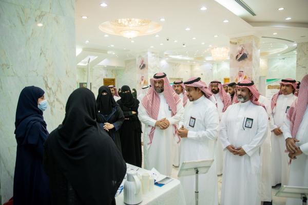 بمشاركة 6 أجنحة.. مدير تعليم الرياض يفتتح معرضًا عن الصحة النفسية