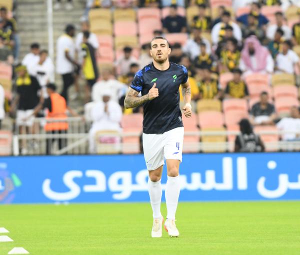 الخليج والفتح.. تفادي الخسارة