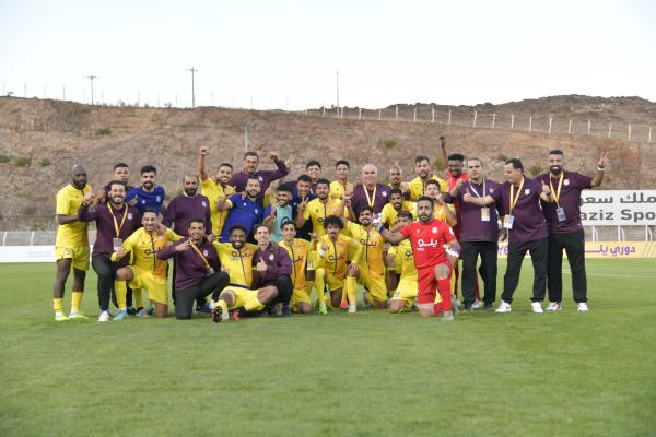 الأهلي يفلت من قبضة نجران بأعجوبة