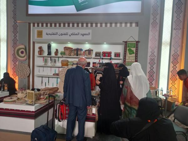 بالصور.. زوّار بمعرض «تراثنا» المصري يشيدون بالحرف اليدوية السعودية