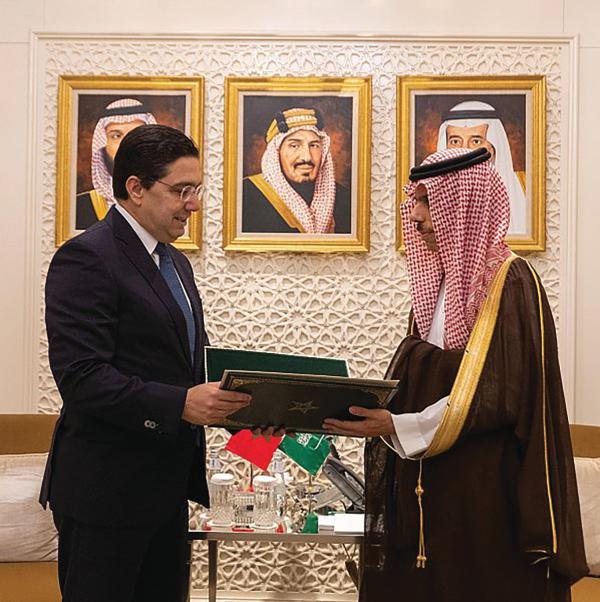 القيادةتتلقى رسالتين من ملك المغرب