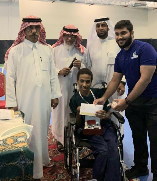 تكريم بوتشيا نادي الشرقية بعد وصافة بطولة تبوك.