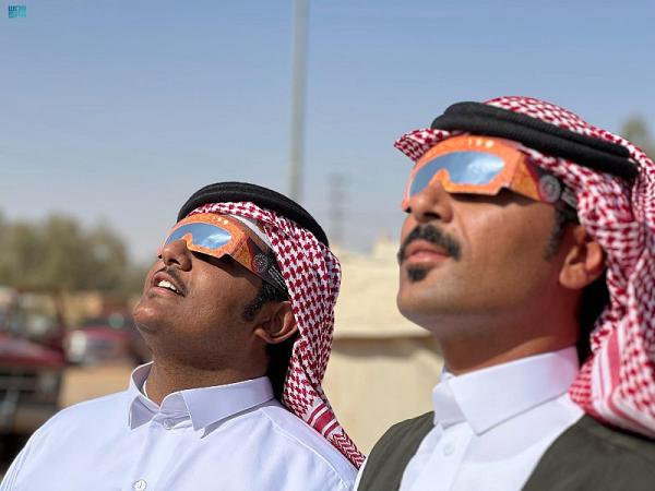 تجربة عملية للتعريف بظاهرة الكسوف - واس