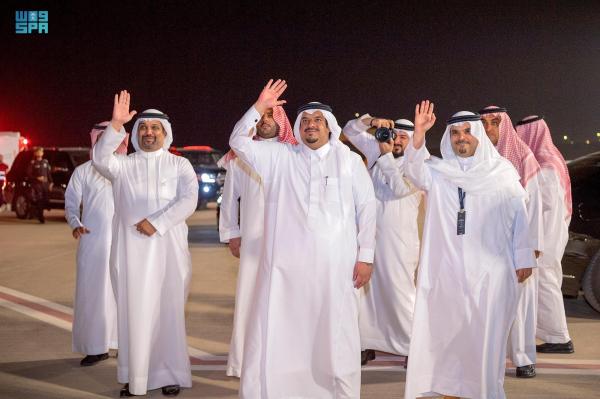 وليِّ عهد مملكة البحرين يغادرُ الرياض