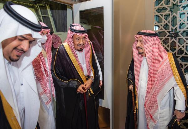 عاجل | خادم الحرمين يصل إلى الرياض قادما من جدة