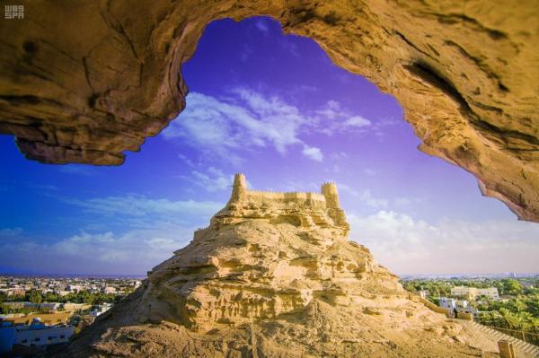 منها أعمدة الرجاجيل.. أبرز المعالم والأنشطة السياحية بالجوف التاريخية