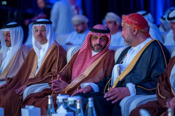 وزراء الثقافة الخليجيون يُكرمون رموز الإبداع بالرياض