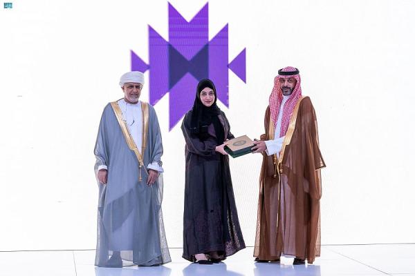 وزراء الثقافة الخليجيون يُكرمون رموز الإبداع بالرياض