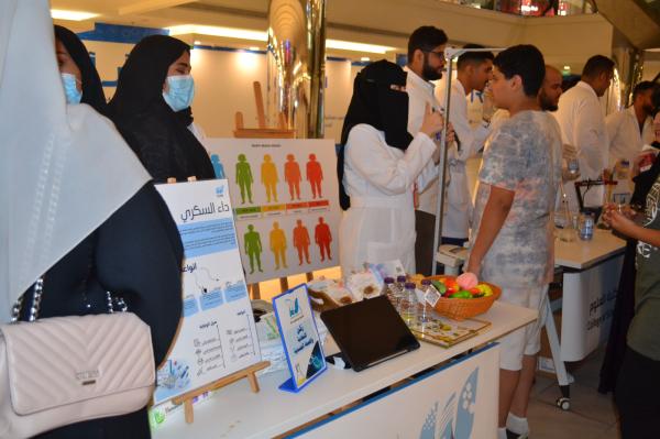 10 أركان توعوية لجامعة جدة في أسبوع الكيمياء العربي 
