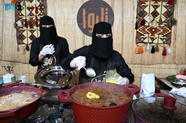 «الصيادية».. وجبة ساحلية تراثية على طريقة أهالي تبوك