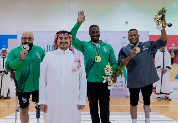 الوحدة يتصدر بـ7 ذهبيات.. والهلال يطارده