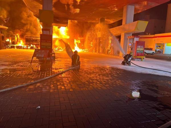 «مدني المدينة» يخمد حريقًا في ناقلة وقود بمحطة