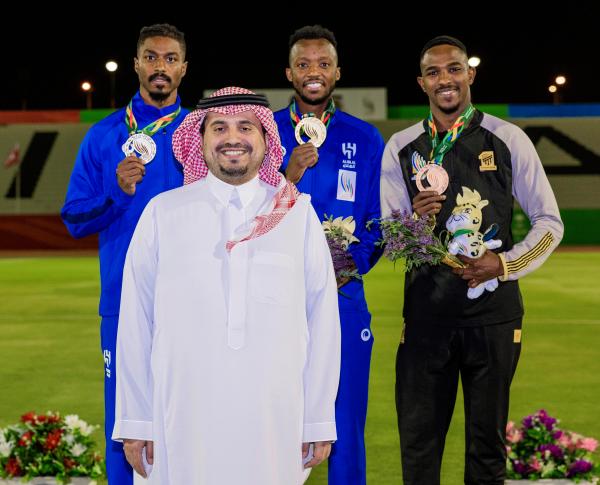 الهلال يتربع على عرش الذهب