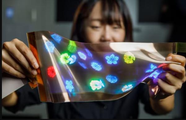 شاشة بتقنية micro-LED قابلة للطي و «اللف»