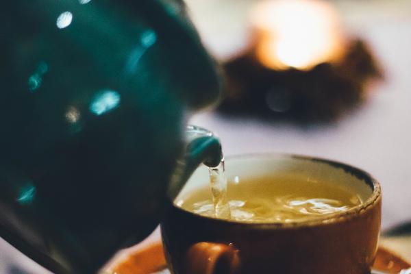 يحتوي الشاي الأخضر على البوليفينول وبالتالي يقي من الإصابة بسكري النوع لثاني - مشاع إبداعي
