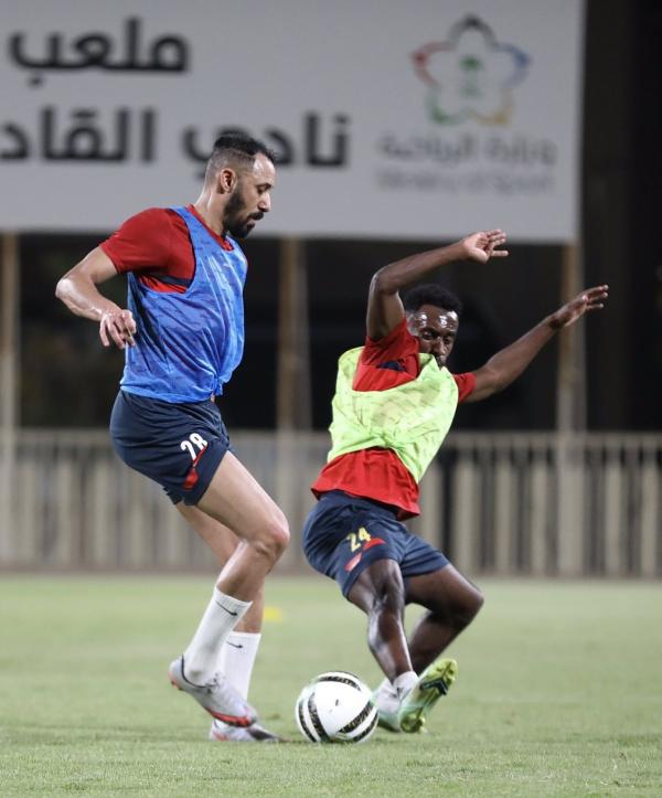 دوري يلو.. الهجوم الحذر سلاح القادسية أمام القيصومة