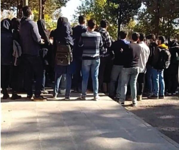 الإيرانيون يتوعدون بيوم غضب إحياءً لذكرى انتفاضتهم التي ذهب ضحيتها أكثر من 1500 شخص - اليوم