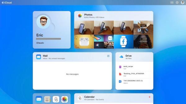 إعادة إطلاق iCloud.com بتصميم جديد