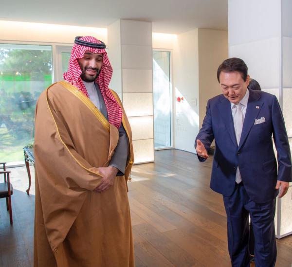 ولي العهد يعقد جلسة مباحثات رسمية مع رئيس كوريا الجنوبية